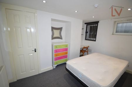 Hartley Avenue - Photo 3