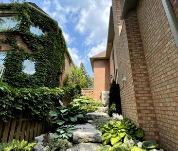 For Lease - 974 Creebridge Crescent, Newmarket, Ontario - Photo 3