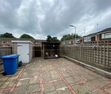Lyndhurst Avenue, Aldershot, Hampshire, GU11 - Photo 5