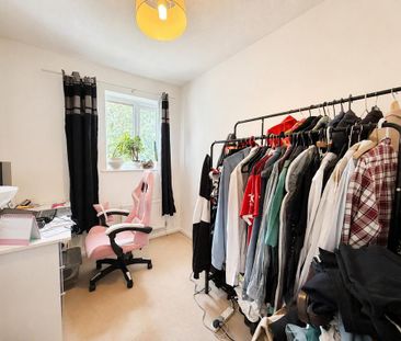 2 bedroom semi-detached house to rent - Photo 5