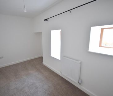 2 bedroom bungalow to rent - Photo 2