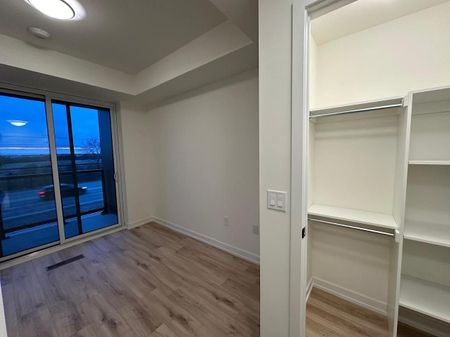 For Lease - 345 Wheat Boom Drive Unit# 103, Oakville, Ontario - Photo 2