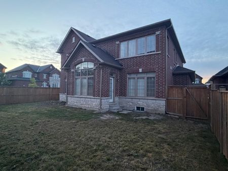 For Lease - 45 Pristine Trail Unit# Main & 2nd, Cavan Monaghan, Ontario - Photo 5