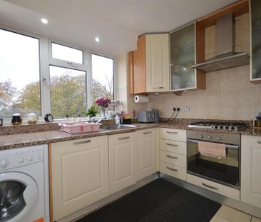 2 bedroom flat to rent - Photo 6