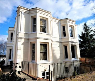 Studio to rent - Photo 6