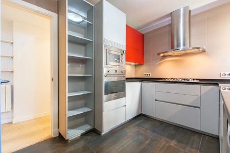 Calle del Alcalde Sáinz de Baranda, Madrid, Community of Madrid 28009 - Photo 4