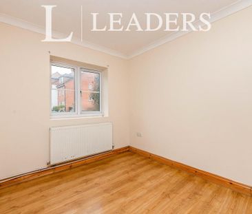 3 bedroom terraced house to rent - Photo 6