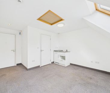 1 bedroom house of multiple occupation to rent - Photo 3