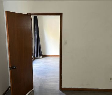 For Lease - 93 Maplegrove Avenue Unit# Lower Level, Bradford West G... - Photo 2