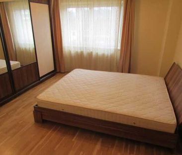 Apartament cu 2 camere, decomandat, garaj, 60 mp, zona BRD - Photo 3