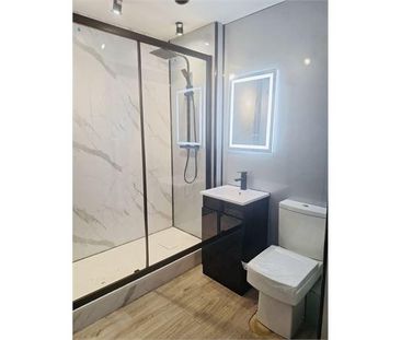 2 bedroom property to rent - Photo 3