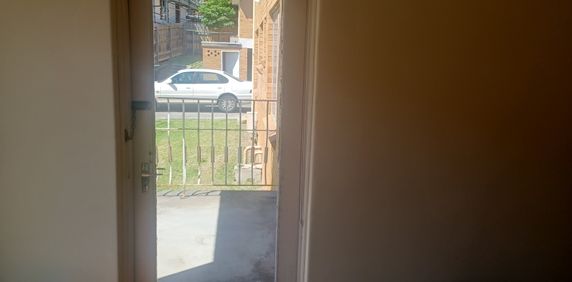 Ivanhoe East - Photo 2