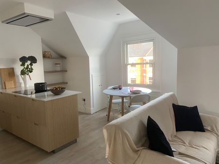 1 Bed Flat, Lyncroft Gardens, NW6 - Photo 4