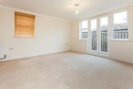 2 bedroom flat to rent - Photo 4