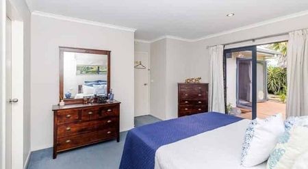 Modern 3-Bedroom Home in Prime Flagstaff Location - Photo 2