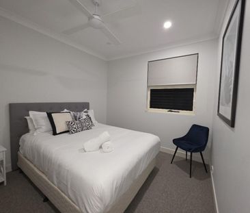 FULLY FURNISHED - PRIME LOCATION - POOL - CARPARK - DUCTED AC - Photo 5
