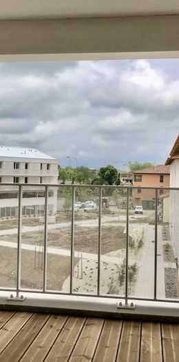 T2 AVEC LOGGIA+PARKING - Photo 1