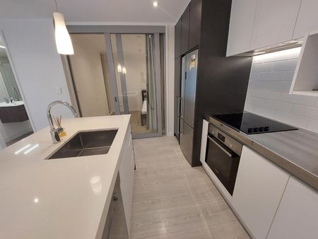 Beautiful Sugartree Apartment - Photo 4