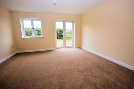 3 bedroom detached bungalow to rent - Photo 5