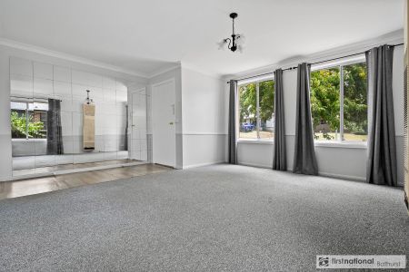 Modernised and conveniently Located! - Photo 3