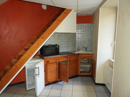 Location Appartement 2 pièces 23m² VILLEFRANCHE DE ROUERGUE 12200 - Photo 2