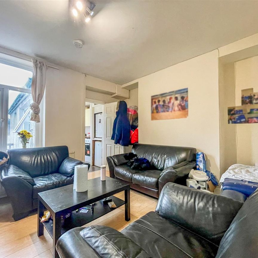 House - Terraced For Rent King Street, Pontypridd - Photo 1