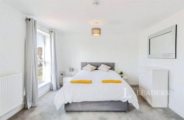 1 bedroom in a house share to rent - Photo 1