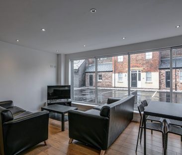 7 Bed Flat, Stonemasons Close, L7 - Photo 4