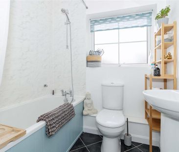 2 bedroom flat to rent - Photo 6