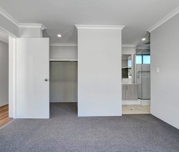 Modern Family Living with Space, Style & Comfort! - Photo 4