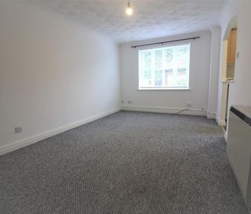 1 bedroom ground floor flat to rent - Photo 3