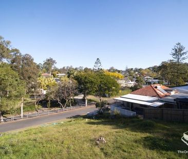 Quite and leafty One bedroom one study - Photo 1