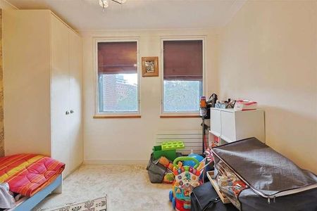 Warwick House, Windsor Way, London, W14 - Photo 4