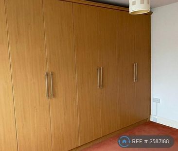 3 bedroom semi-detached house to rent - Photo 5