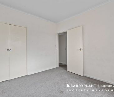 Comfortable & Convenient Living in the Heart of Bulleen - Photo 4