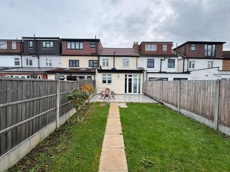 3 bedroom terraced house to rent - Photo 5