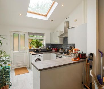 2 bedroom terraced house to rent - Photo 3