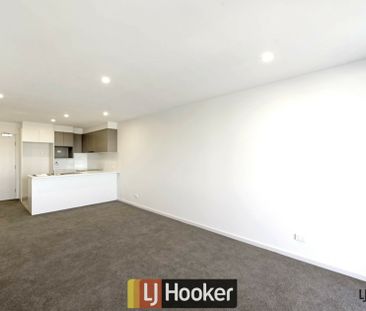 Fully furnished and equipped - NEW PHOTOS TO COME! - Photo 3