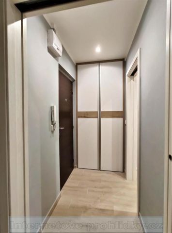 Pronájem bytu 1+kk 38 m2 - Фото 2