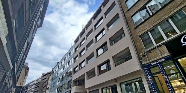 Appartement te huur in Antwerpen voor € 1.250 met 2 slaapkamers - Foto 1