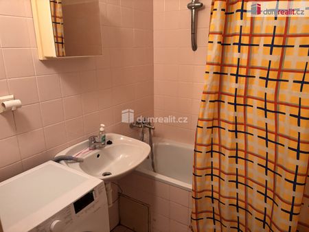 Pronájem bytu 1+kk 17 m² - Fotografie 5