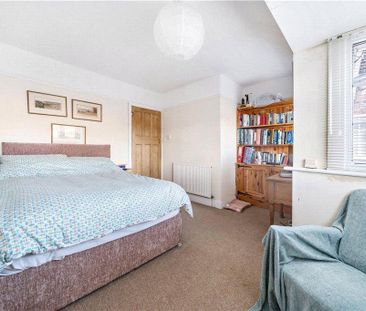 2 bedroom terraced house to rent - Photo 4