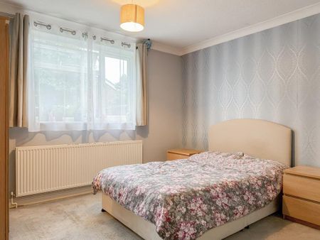 2 bedroom detached bungalow to rent - Photo 3