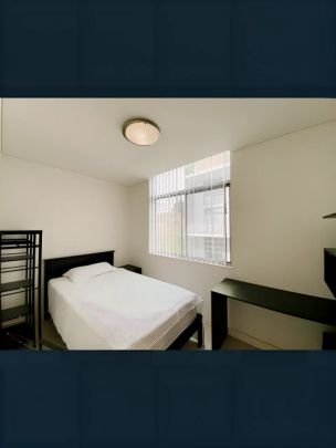 5 bed 3 bath - Photo 1