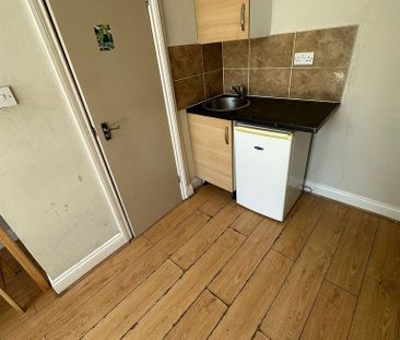 1 bedroom flat to rent - Photo 6