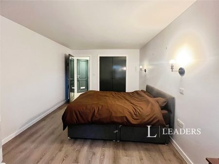 1 bedroom apartment to rent Verney Close, Buckingham, Buckinghamshire, MK18 - Photo 5