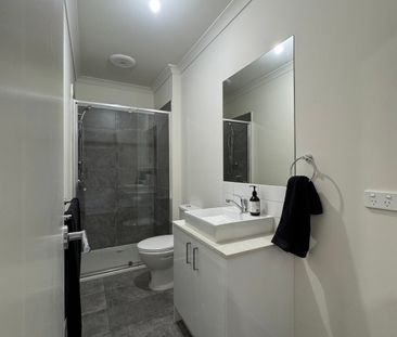 Melton South - Photo 4