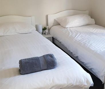 3 bedroom apartment to rent - Photo 3