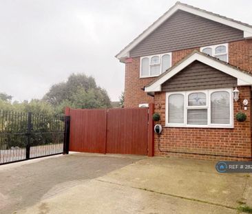 1 bedroom in a house share to rent - Photo 5