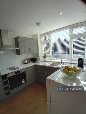 1 bedroom flat to rent - Photo 2